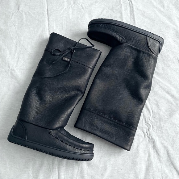 Manitobah Shoes - Manitobah Waterproof Valley Mukluk Boot Glacier Ice Grip Leather - Black…